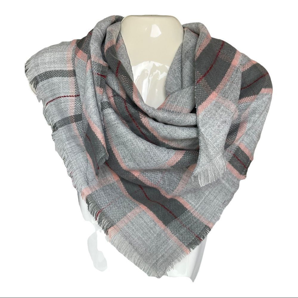‎MULTI SEASON OVERSIZED PLAID BLANKET SCARF